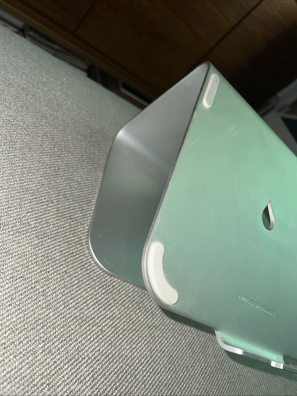 Rain Design mStand laptop stand. - Picture 2 of 7